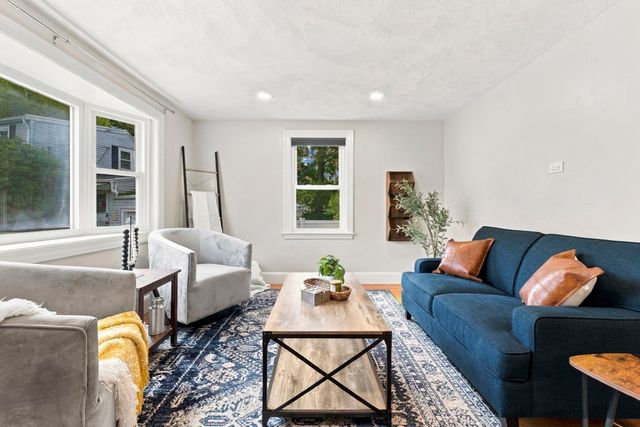 3 Lantern Lane, Woburn, MA 01801