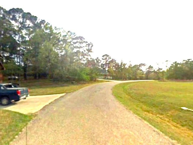 7 Imperial Circle, Coldspring, TX 77331