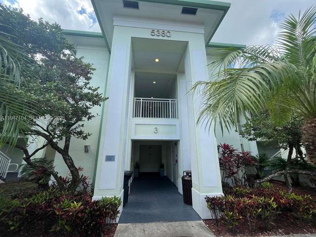 5300 NW 87th Ave 307, Doral, FL 33178