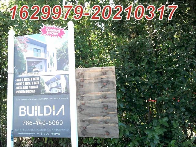 11 Tarpon Ave, Key Largo, FL 33037