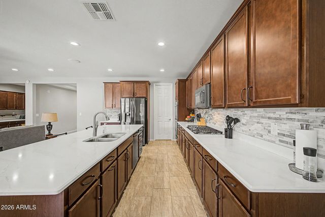17340 W GAMBIT Trail, Surprise, AZ 85387