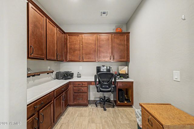 17340 W GAMBIT Trail, Surprise, AZ 85387