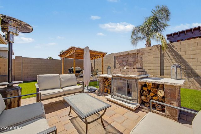17340 W GAMBIT Trail, Surprise, AZ 85387