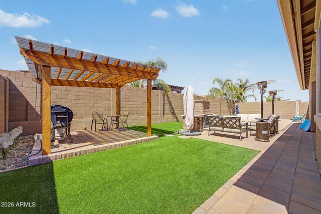 17340 W GAMBIT Trail, Surprise, AZ 85387