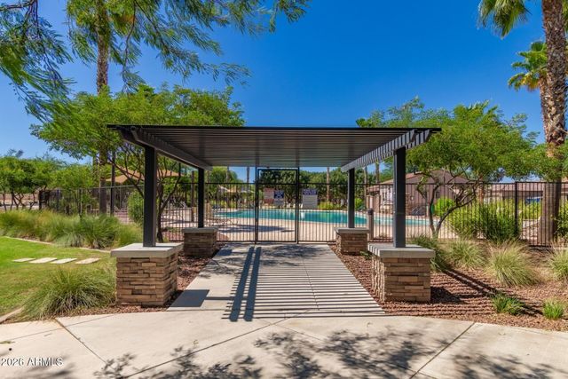 17340 W GAMBIT Trail, Surprise, AZ 85387