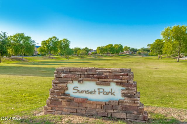 17340 W GAMBIT Trail, Surprise, AZ 85387