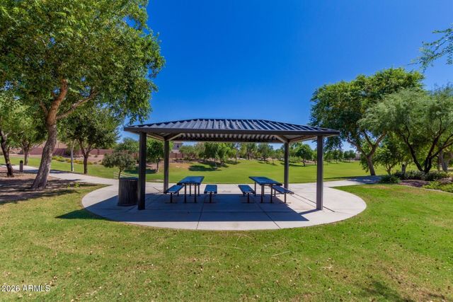 17340 W GAMBIT Trail, Surprise, AZ 85387