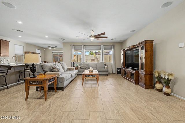 17340 W GAMBIT Trail, Surprise, AZ 85387