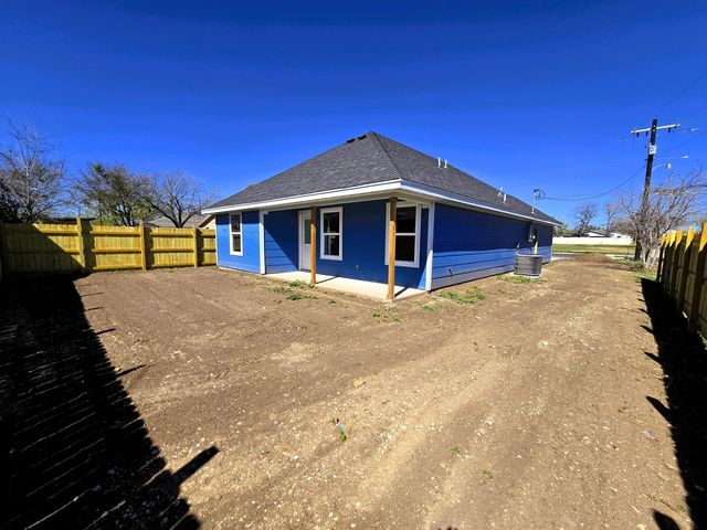 701 W 16th Street, San Angelo, TX 76903