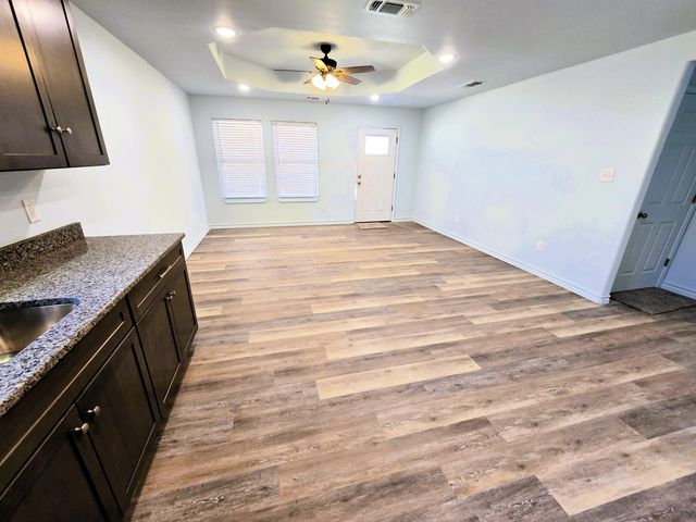 701 W 16th Street, San Angelo, TX 76903