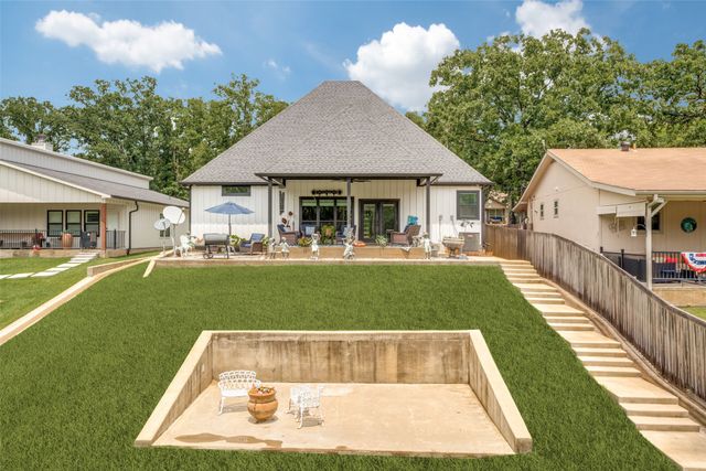 109 Autumn Wood Trail, Gun Barrel City, TX 75156