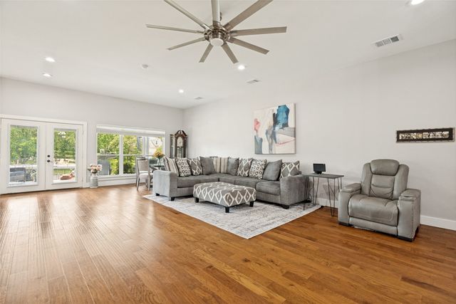 109 Autumn Wood Trail, Gun Barrel City, TX 75156