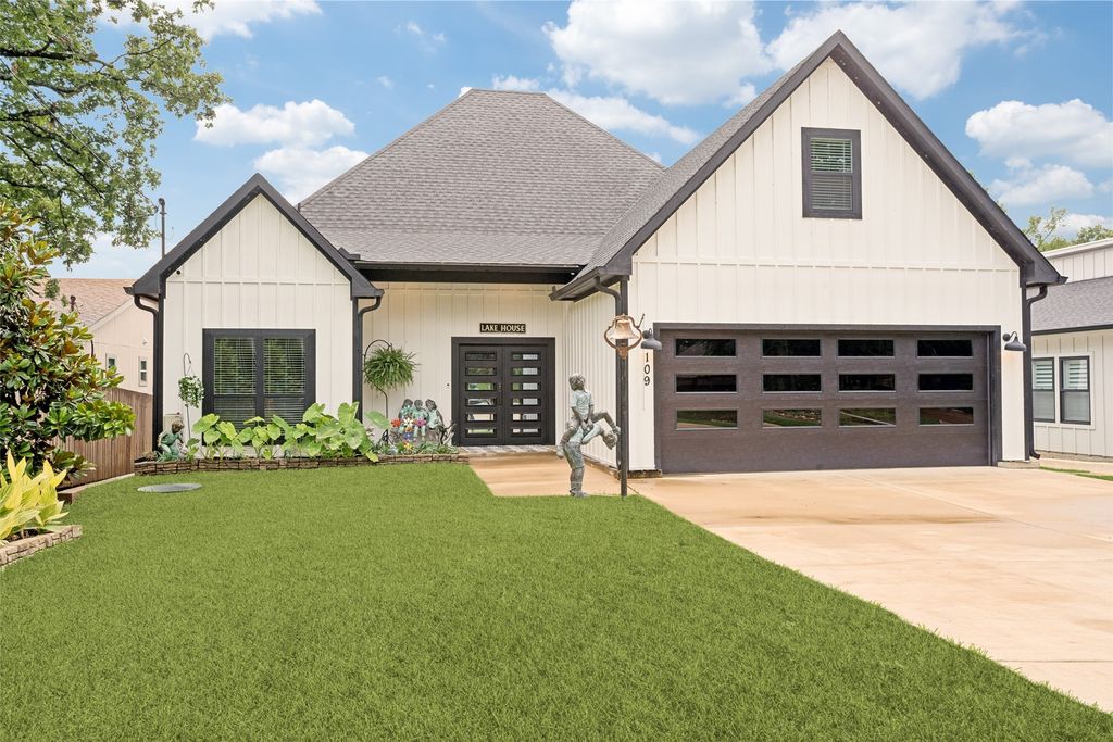 109 Autumn Wood Trail, Gun Barrel City, TX 75156