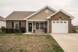 148 Granda Flora Dr, White House, TN 37188