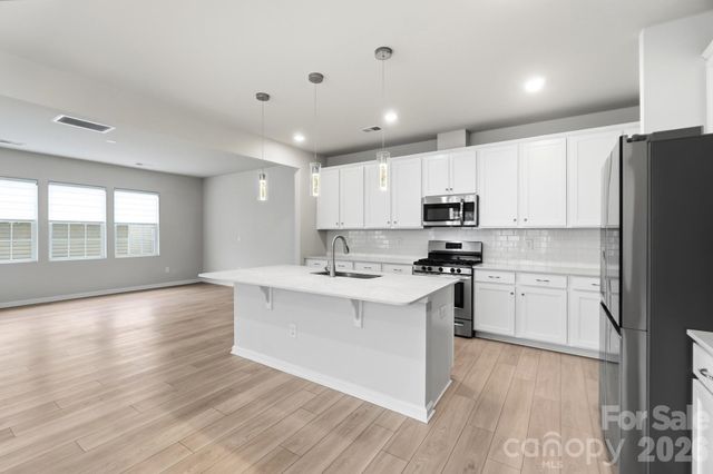 13905 Castle Nook Drive, Charlotte, NC 28273