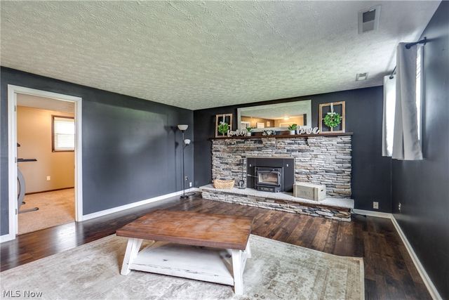 7363 Paxton Street NE, Canton, OH 44721