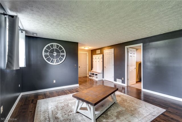 7363 Paxton Street NE, Canton, OH 44721