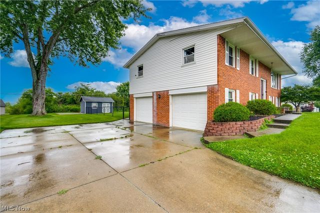 7363 Paxton Street NE, Canton, OH 44721