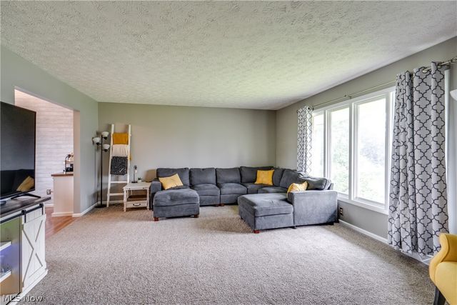 7363 Paxton Street NE, Canton, OH 44721
