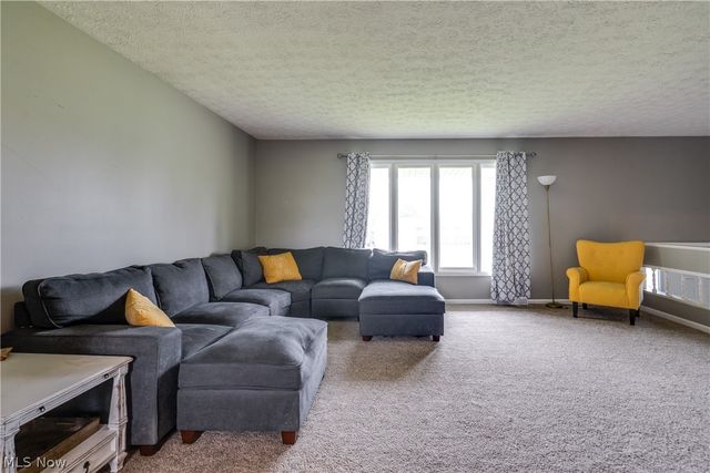 7363 Paxton Street NE, Canton, OH 44721