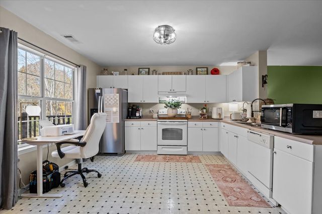 7334 Planters Rd, Fairview, TN 37062