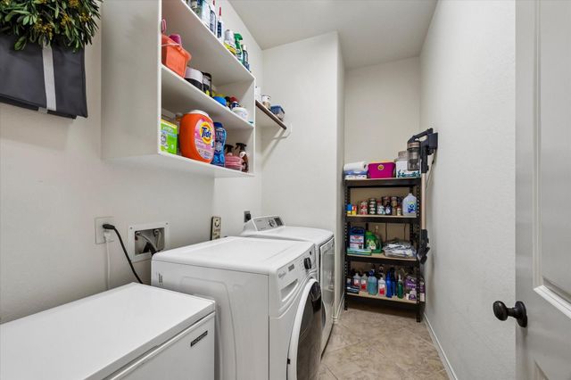 2803 Field Hollow Drive, Pearland, TX 77584