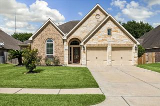 2803 Field Hollow Drive, Pearland, TX 77584