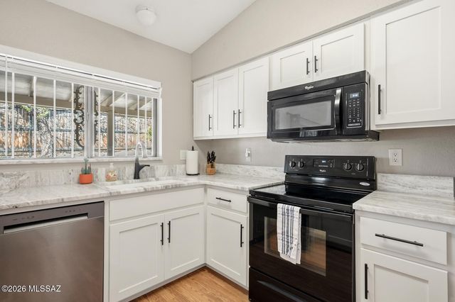 2152 W Jackalope Place, Tucson, AZ 85713