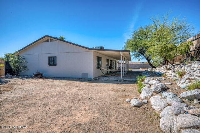 2152 W Jackalope Place, Tucson, AZ 85713