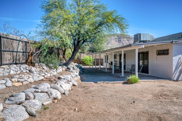 2152 W Jackalope Place, Tucson, AZ 85713