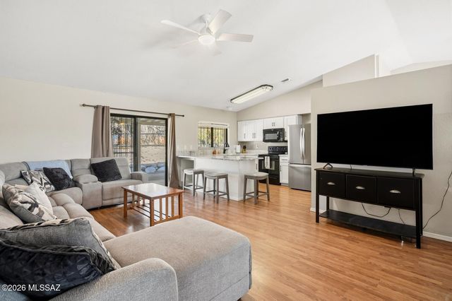 2152 W Jackalope Place, Tucson, AZ 85713