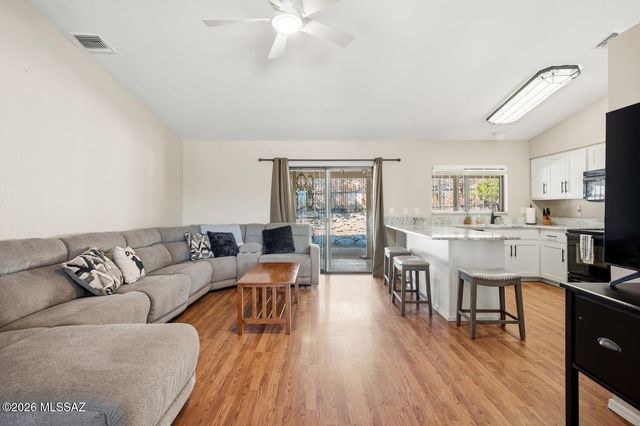 2152 W Jackalope Place, Tucson, AZ 85713