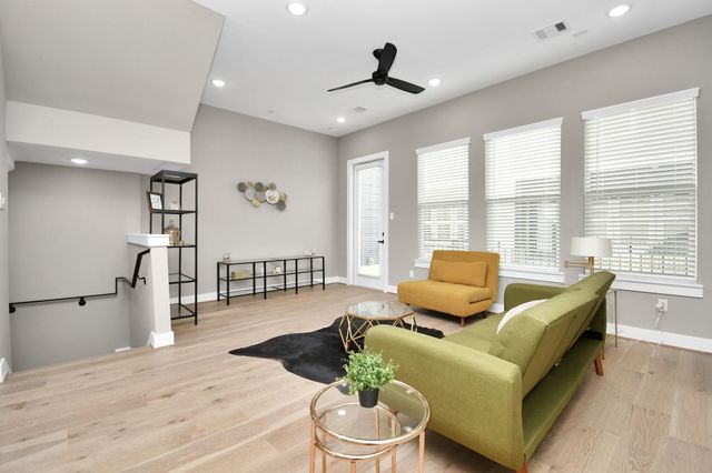 316 Thornton Road K, Houston, TX 77018