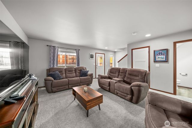 420 Kansas Loop, East Wenatchee, WA 98802