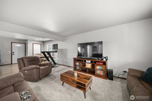 420 Kansas Loop, East Wenatchee, WA 98802