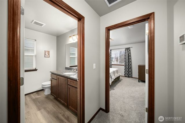 420 Kansas Loop, East Wenatchee, WA 98802