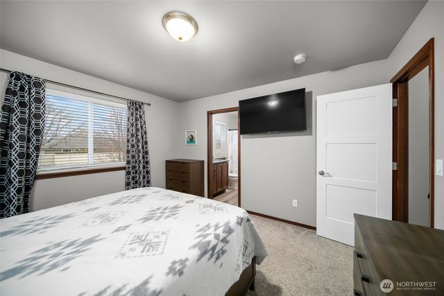 420 Kansas Loop, East Wenatchee, WA 98802