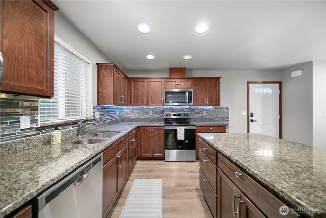 420 Kansas Loop, East Wenatchee, WA 98802