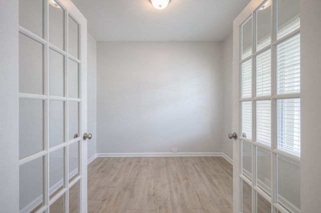 930 Millstream Dr, Nashville, TN 37218