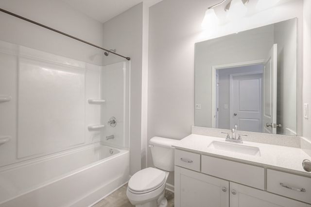 930 Millstream Dr, Nashville, TN 37218