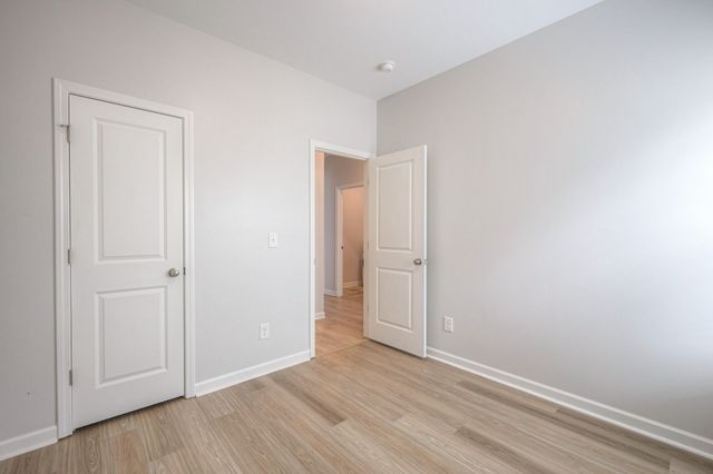 930 Millstream Dr, Nashville, TN 37218