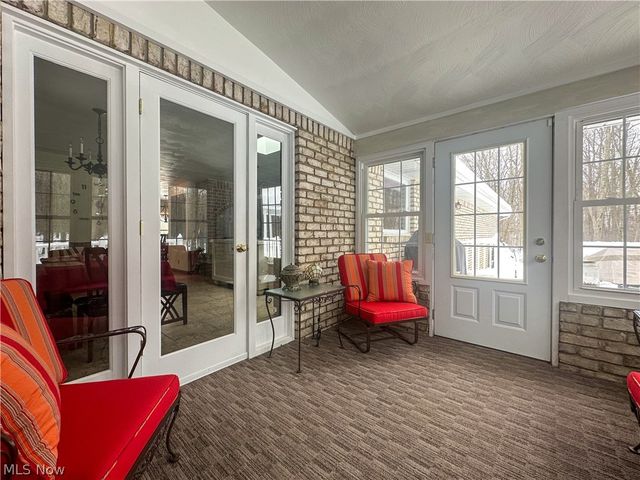 5516 Benton Lane, Brookfield, OH 44403