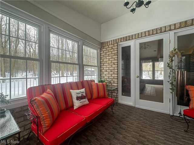 5516 Benton Lane, Brookfield, OH 44403