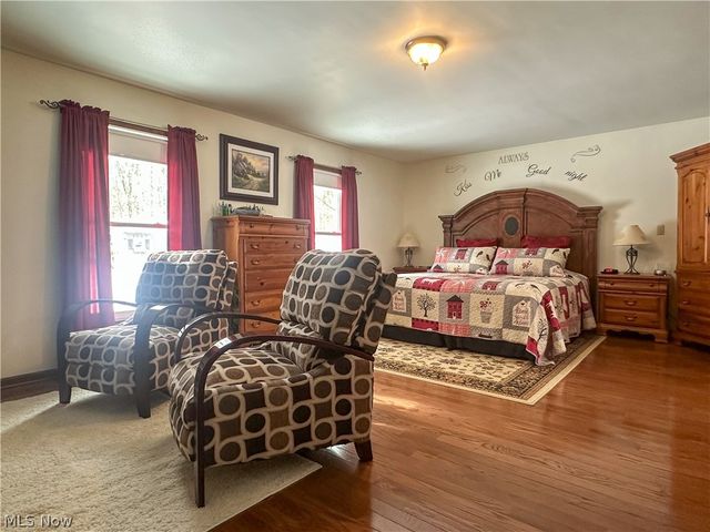 5516 Benton Lane, Brookfield, OH 44403