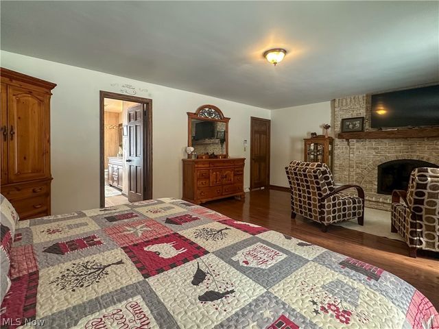 5516 Benton Lane, Brookfield, OH 44403