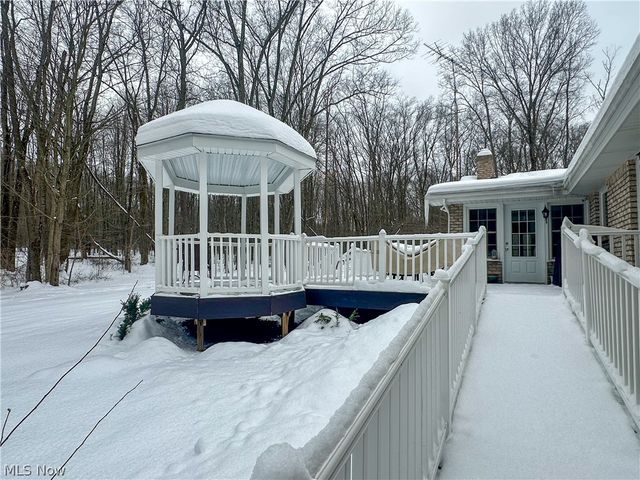 5516 Benton Lane, Brookfield, OH 44403