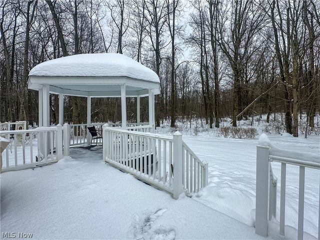 5516 Benton Lane, Brookfield, OH 44403