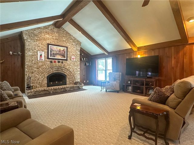 5516 Benton Lane, Brookfield, OH 44403