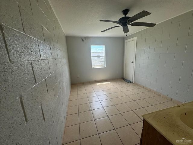 2612 S International Boulevard 4, Weslaco, TX 78596