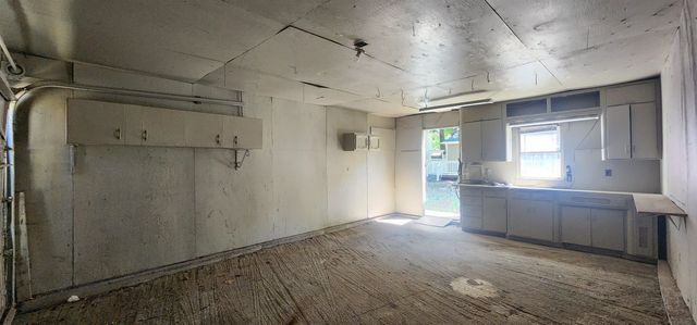 906 S Greene St, Spokane, WA 99202